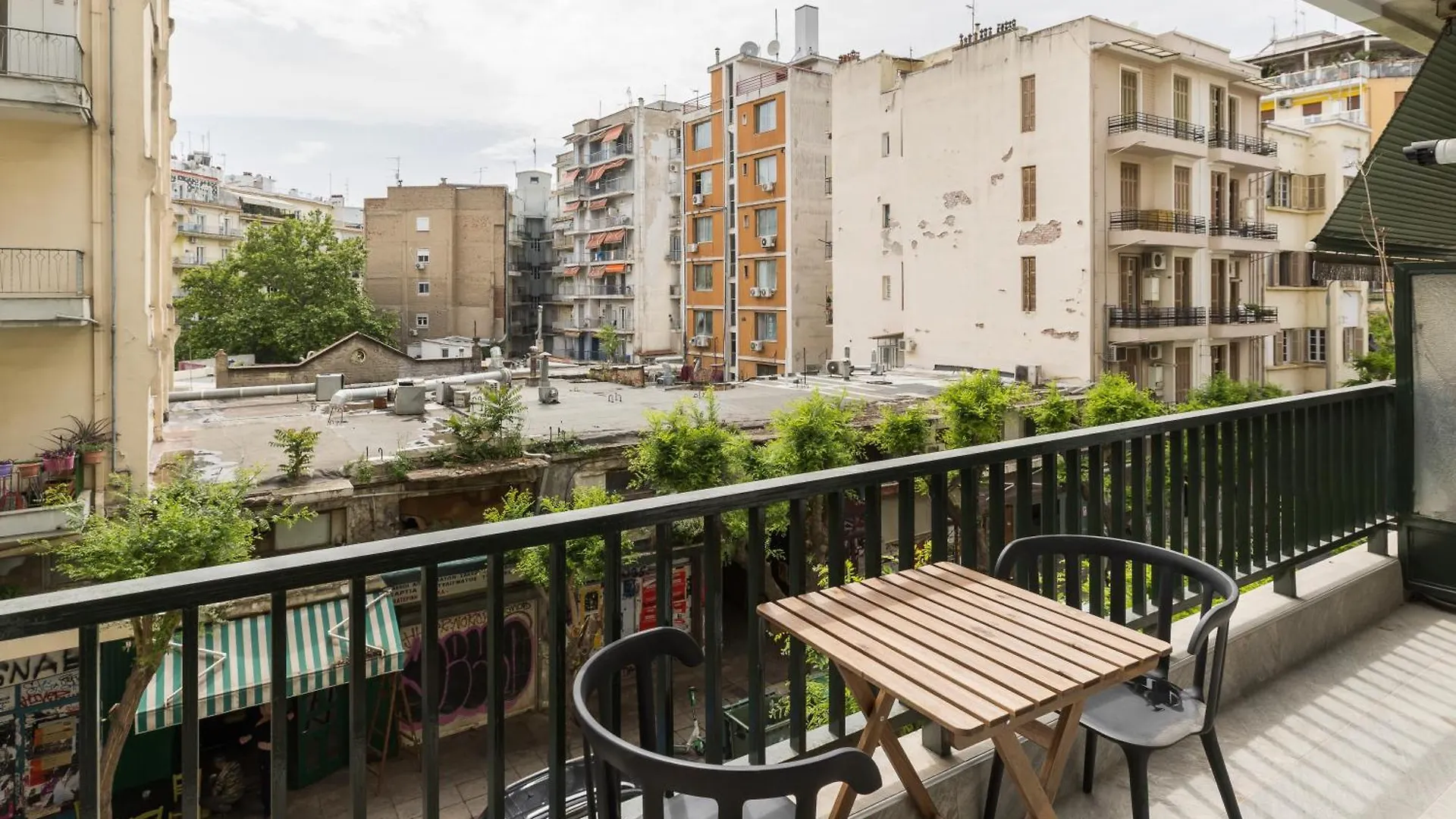 Oak Tree By Halu! Modern Two Bedroom Apartment テッサロニキ ギリシャ